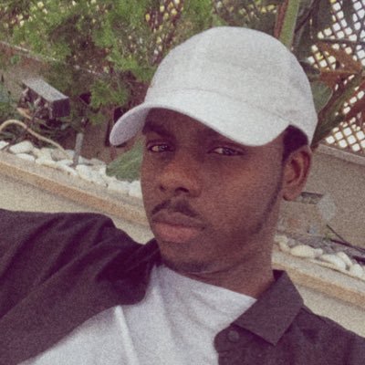 Cozy_vibs's profile picture. Entrepreneur, Entertainer, Football  lover, Model, Stylist  🏌🏻