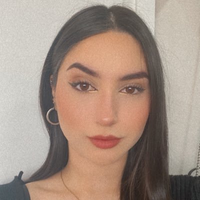 me gusta pintarrajearme la carita :). || IG. brianaasotoo