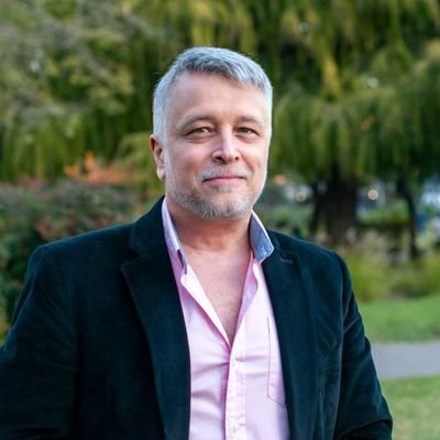 Liberal. Padre. Abuelo. Laburante.
Vicepresidente Junta Electoral (MC). Secretario Vinculación Partidaria de Republicanos Unidos CABA. Anti Kukas paladar negro.