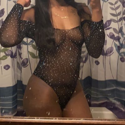 Hey babes💕 24 y/o shy slut😋NO MINORS🥰Chicago content creator🎥🌃 ‼️$5 ONLYFANS‼️🤤..Ms.FatnUshyGushy🐱💦 $15 unblock fee✌🏾 CA: $alexsims19