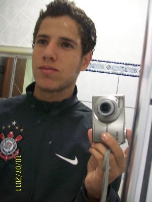 Simples e Complicado... Corinthiano sem fanatismo , ligamento do joelho rompido hehe ,