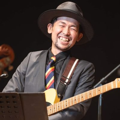 関西のギタリスト!!釣り大好き!!車大好き
!(^^)!
好きな食べ物はトマト🍅
Guitar☆Fishing☆Car(Peugeot207GTi)ライブスケジュールはオフィシャルページから!