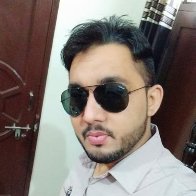 वक्त से लड़कर जो नसीब बदल दे,
इंसान वही जो अपनी तकदीर बदल दे,
कल क्या होगा कभी मत सोचो,
क्या पता कल वक्त खुद अपनी तस्वीर बदल ले।@Naddu