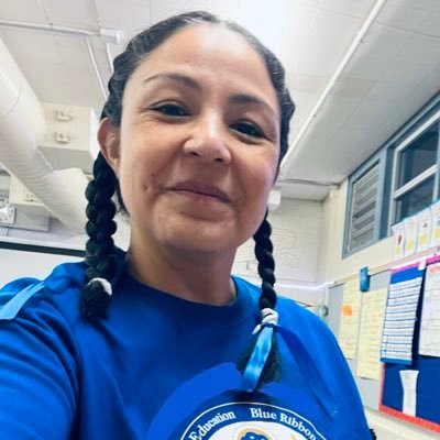 Dankneeyellah's profile picture. She/her, Teacher, artist, Rogue 50 (Star Wars in the Classroom),sci-fi, Anime, fantasy geek, DND, history lover, & audiobook fan. Soli Deo gloria!