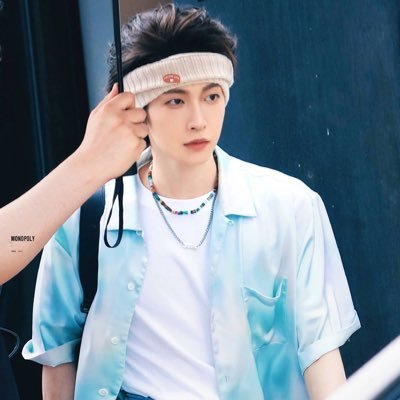 demeizhen's profile picture. 