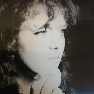 IngeZvdB's profile picture. Beware! Practicing radical honesty 😘