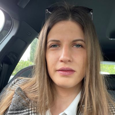 Laurea in Lettere Moderne 🎓 Magistrale in Teorie della Comunicazione 📚 Banco BPM