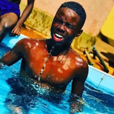 alvin_kats's profile picture. Proud 🇺🇬 and sócçér⚽ is ma ting  I don't know yours buh do it best 👍 pal .
 Jah on top  of everyting ...