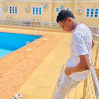 MalomoTaiwo's profile picture. Strategist life in nature 💯💯.   medical student  🩺