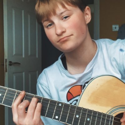 Ella_guing_68's profile picture. Liverpool supporter 😌 I play guitar, piano, harmonica and drums 🎵 I love Elvis Presley and The Beatles ❤️