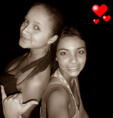 ññ faço estilO a perfeitinha .. pq  sou uma garota com sonhos ii ideias apaixonada pella vidah ... EstOu bem longe da perfeição !!