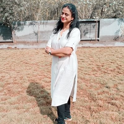 मनांत येईल ते शब्दात मांडण्याचा प्रयत्न कुणाला पटेल न पटेल याच्याशी मला काही देण घेणं नाही #सारा ❤️ #भटकंती #मनातलं
#कोल्हापूरकर #लव्ह_रंकाळा #अधीर_मन