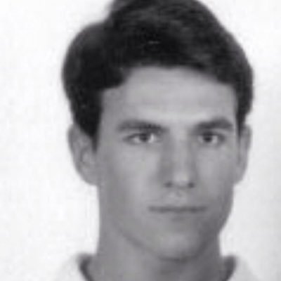 Padre, Cristiano, Español, Abogado Civilista, co-autor de la fiscalidad de los contratos civiles y mercantiles.