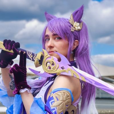 She/her 🏳️🌈 Chaotic Queer • Cosplayer • Chain tea-drinker • I like my beer bitter, my whisky peaty and my music metal • PFP by @/etrephotos (IG)
