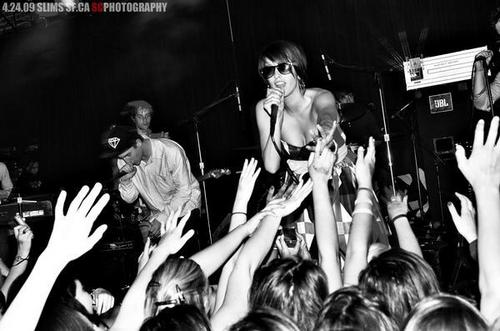 goongirl19's profile picture. for all you @devishot  fans !!follow if you love her !!and  also @thecataracs !