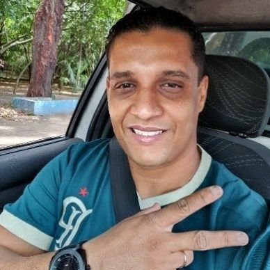 Apaixonado por futebol, falo, brinco, discuto e acima de tudo defendo meu amor.
🎶 Palmeiras minha vida é você 🎶