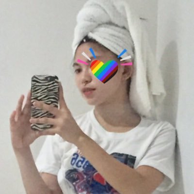 leigh_b0g's profile picture. petite pics ahead ❁ུ۪*ﾟ:༅｡.