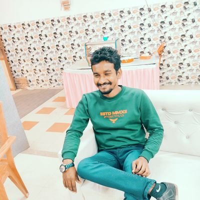 Muzaffa28951941's profile picture. 