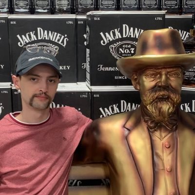 metulhedd's profile picture. THE illinois soy boy // he/him