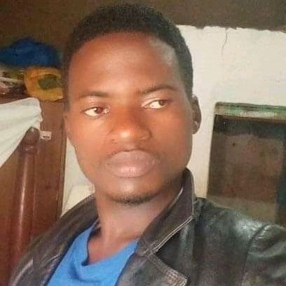 Professional deejay
Whatsapp me on +256785872559
