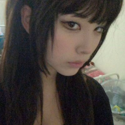 nyusexual's profile picture. 🤨