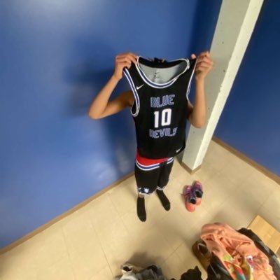Keep Chasing the dream till it’s made a Reality💯
Class of 2025 hooper 🏀