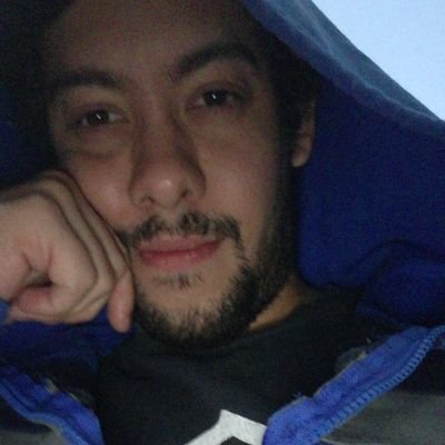 Ñembo Palazzito, organizo cosas pero no mi vida, a pedazos pero bien alto. Ha vuelto la máquina.