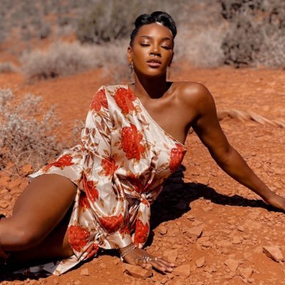 Shannon Love ✨The one you've been seeking✨ somewhere creating magic💫 shannonlovebookings@gmail.com