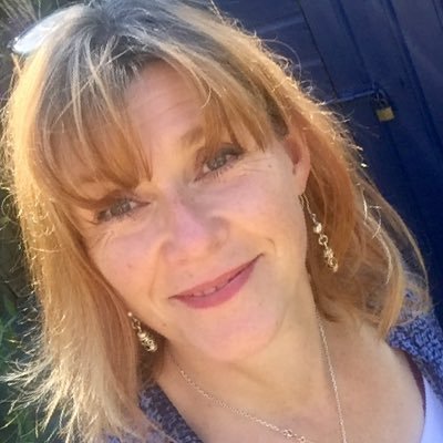 Helping you find confidence to get from where you are now to where you’d like to be. Unpicking sticky stuff that’s getting in the way. Safe, confidential, fun!