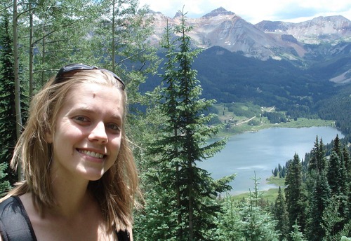 sarahstewartinc's profile picture. Freelance writer, culinary experimenter, intermediate snowboarder, aspiring gardener, stray cat adopter.