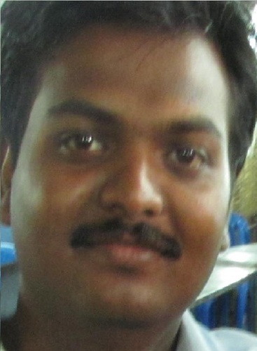 dhiliphen's profile picture. self proclaimed idiot