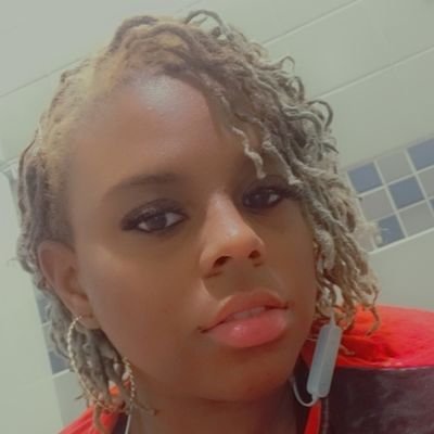 Sophisticated Ignorant mf . Hood girl from the burbs . I tweet Negative Bullshit . Know it all . Tell me something I dont Know . #F4F #Pansexual #Sagittarius