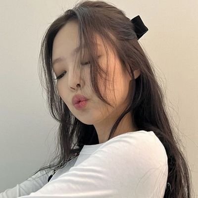 4evsrene's profile picture. client | followings = trusted