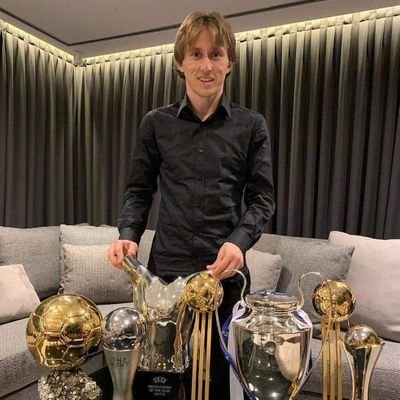 AliAliraqy93's profile picture. قلبي لا يتسع لأي معشوق سوى ريال مدريد ❤️❤️