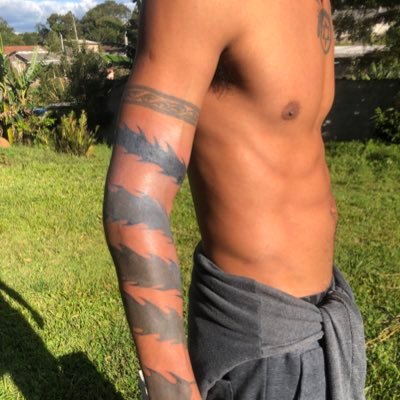 dot_flex88's profile picture. CONTEÚDO PARA MAIORES 🔞 Carioca dotado e versátil... Casado com @Touronocio — DM pra parcerias e putarias 😈🍆🍑