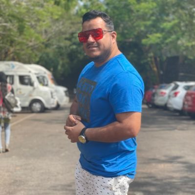 ShafiLukman's profile picture. Love to listen