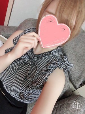 とある #裏垢女子寝バックが好き💛20代だよー💛