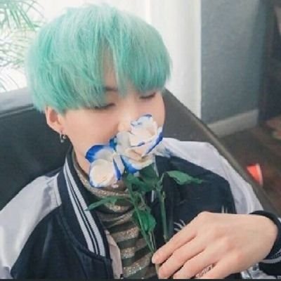 En el futuro, nunca te olvides de quien eres ahora  -Yoongi

@BTS_twt. 𝐅𝐚𝐧 𝐚𝐜𝐜𝐨𝐮𝐧𝐭
estoy activa en ing @mkn_lh