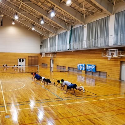 勝利を追求したい気持ちが子供（選手）に、芽生えた時に「頑張れるココロとカラダ」を育てたい。そのために、内灘ジュニアテニスクラブは「テニスは楽しい！」と子供が感じられるクラブであり場所でありたいと考えています。