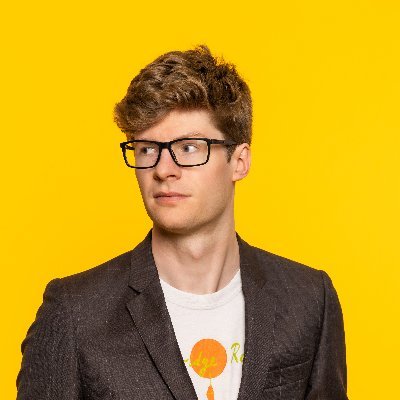 Stand-up comic + writer.

Host of @gigpigspodcast with @ivograham  

Linktree (insta, site, tix,podcast, mailing list): https://t.co/y7WlYi4kDd