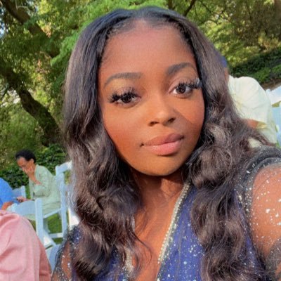 Blessed 😇 M.E.H 💙 CEO of Eat N Boujee LLC 👩🏾🍳 Cosmetologist 💇🏾♀️💅🏾 Entrepreneur ‼️❤️