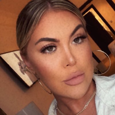 highhimally's profile picture. 🤷🏼‍♀️