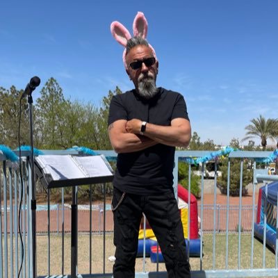 TommyVArt's profile picture. Artist, actor, cool dad, doodle dad,drummer, Las Vegas baby!