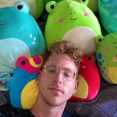 anxiouslentil's profile picture. mlm girl boss