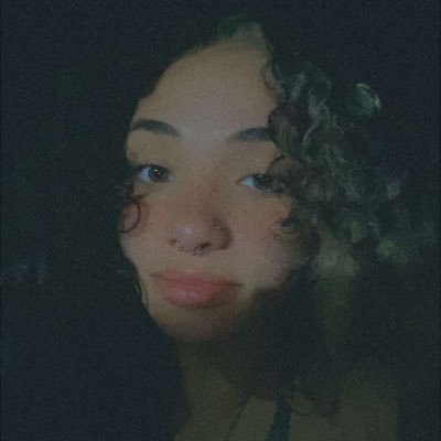 helovesbarbieee's profile picture. oh fr ?