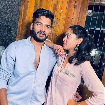 Divya20284371's profile picture. 