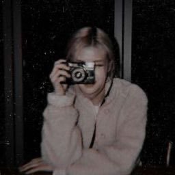 ianvipblink_'s profile picture. 🌷🌕 * . * * . ☄. . ✨☄ • * •