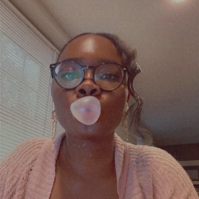 Geedee girl. Appreciator of food, music, humour and sparkly things.