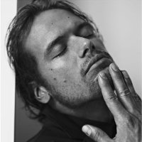 sam heughan’s man bun (@fraserenys) 's Twitter Profile