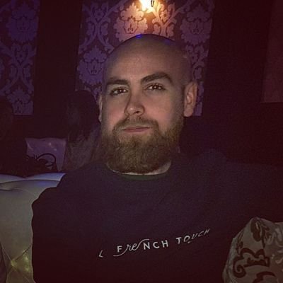 miggueldiaz's profile picture. Ing. Materiales. Ing. de la Energía. Profesional del sector de la Energía Eólica. 
Socio 624 del Getafe C.F.
Estamos todos rotos, así es como entra la luz